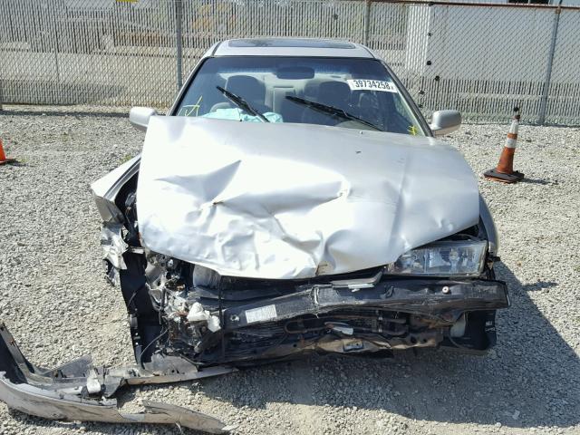 1HGCD5607VA153791 - 1997 HONDA ACCORD SILVER photo 9