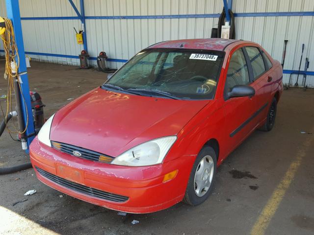1FAFP33P8YW391462 - 2000 FORD FOCUS LX RED photo 2