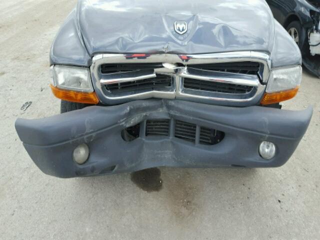 1D7HG38KX4S574272 - 2004 DODGE DAKOTA QUA GRAY photo 9