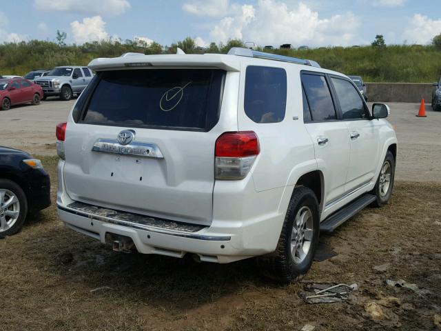 JTEZU5JR7A5011194 - 2010 TOYOTA 4RUNNER SR WHITE photo 4