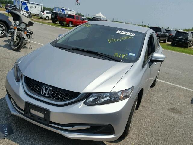 2HGFB2F57FH560512 - 2015 HONDA CIVIC LX SILVER photo 2