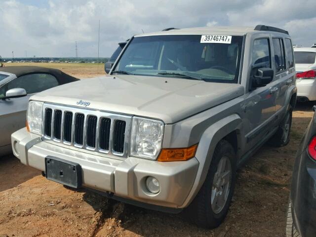 1J8HG48P27C668634 - 2007 JEEP COMMANDER SILVER photo 2