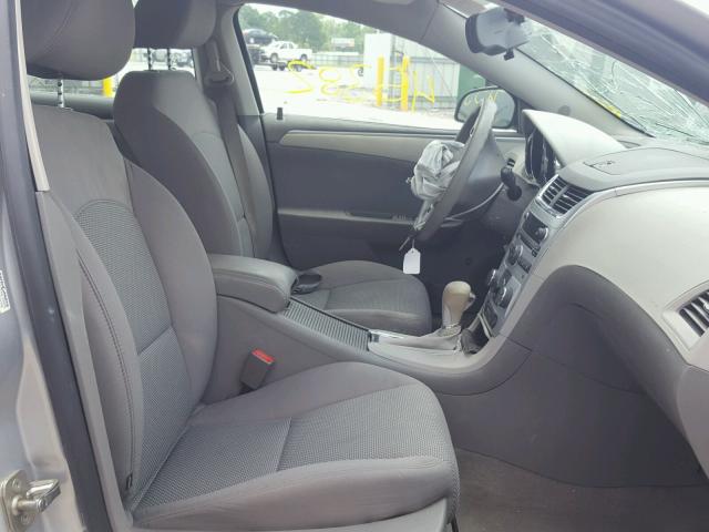 1G1ZB5E01CF207742 - 2012 CHEVROLET MALIBU LS Gümüş foto 5