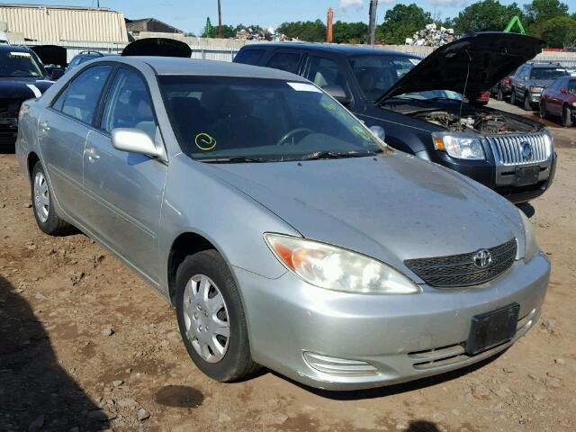 JTDBE32K730189535 - 2003 TOYOTA CAMRY LE/X SILVER photo 1