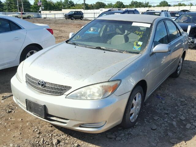 JTDBE32K730189535 - 2003 TOYOTA CAMRY LE/X SILVER photo 2