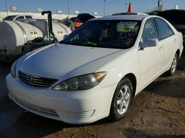 4T1BE32K96U743196 - 2006 TOYOTA CAMRY WHITE photo 2