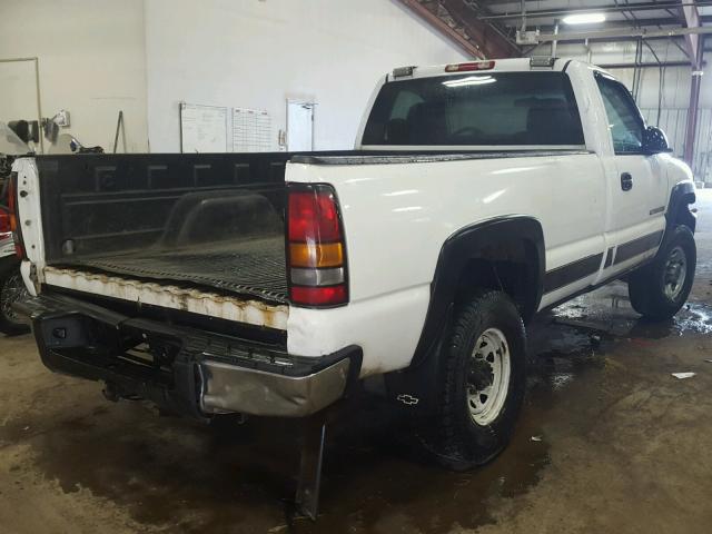 1GTHC24U97E188226 - 2007 GMC SIERRA C25 WHITE photo 4