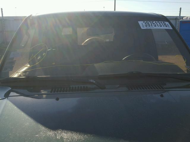 JAEDJ58X2X7B00527 - 1999 ACURA SLX GREEN photo 9