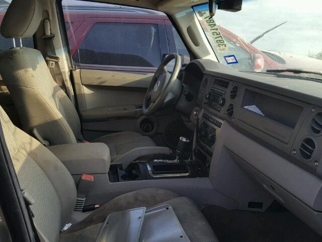 1J8HG48K06C304179 - 2006 JEEP COMMANDER GRAY photo 5