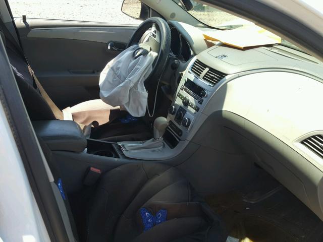1G1ZB5E17BF113100 - 2011 CHEVROLET MALIBU LS თეთრი ფოტო 5