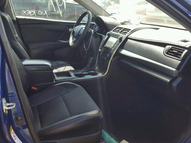 4T1BF1FK8FU872865 - 2015 TOYOTA CAMRY LE 蓝色 照片 5