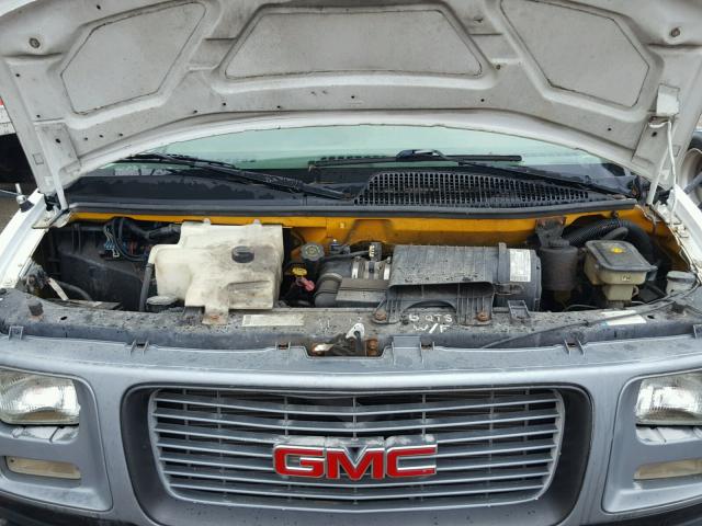 1GDJG31R411106263 - 2001 GMC SAVANA CUT WHITE photo 7