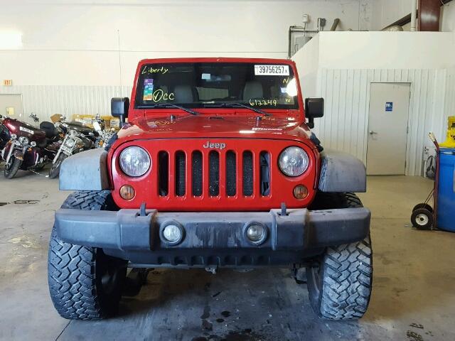 1J4BA3H16BL612249 - 2011 JEEP WRANGLER U RED photo 9