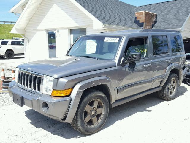 1J8HG48K57C621053 - 2007 JEEP COMMANDER GRAY photo 2
