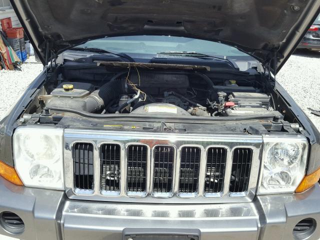 1J8HG48K57C621053 - 2007 JEEP COMMANDER GRAY photo 7