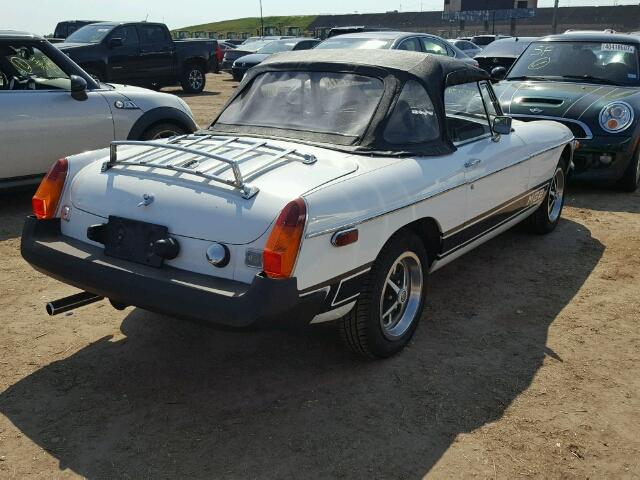 GHN5UJ455704G - 1978 MG CONVERTIBL WHITE photo 4