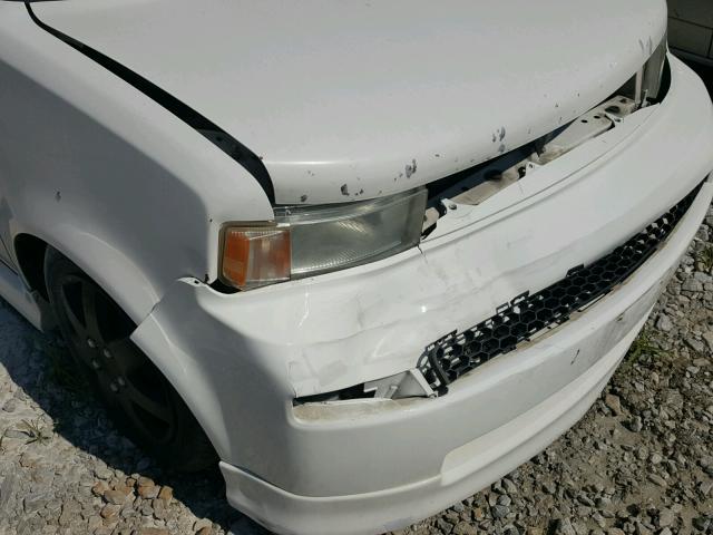 JTLKT324064050758 - 2006 TOYOTA SCION WHITE photo 9