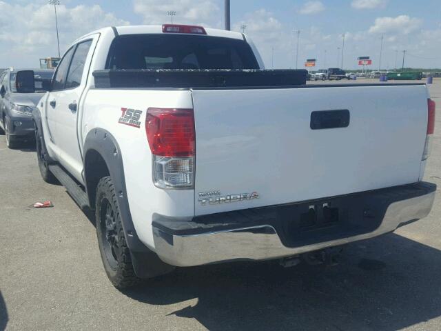 5TFEY5F14BX106988 - 2011 TOYOTA TUNDRA CRE WHITE photo 3