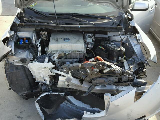 1N4AZ0CP3FC306514 - 2015 NISSAN LEAF S SILVER photo 7