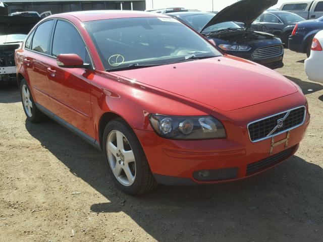 YV1MH682362155748 - 2006 VOLVO S40 T5 RED photo 1