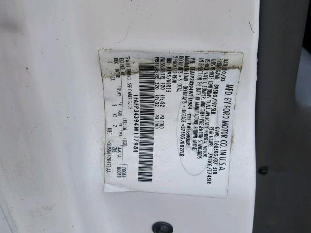 1FAFP34394W117984 - 2004 FORD FOCUS SE C WHITE photo 10