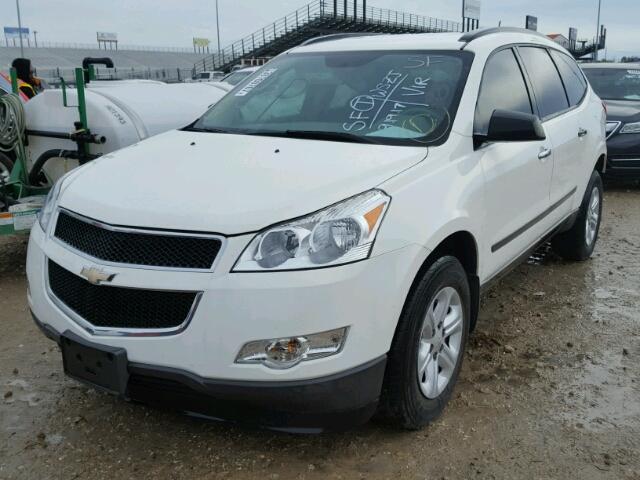 1GNKRFED1CJ214594 - 2012 CHEVROLET TRAVERSE WHITE photo 2