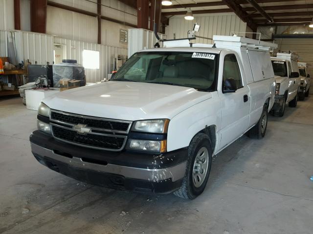 3GCEC14X56G252065 - 2006 CHEVROLET SILVERADO WHITE photo 2