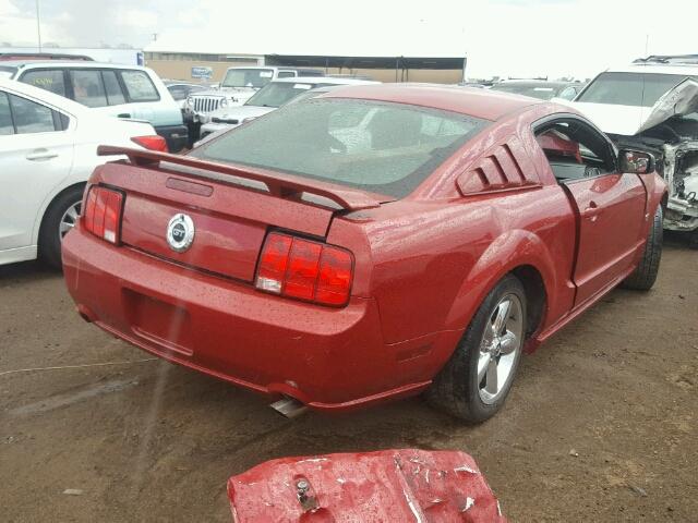 1ZVHT82HX85201637 - 2008 FORD MUSTANG GT RED photo 4