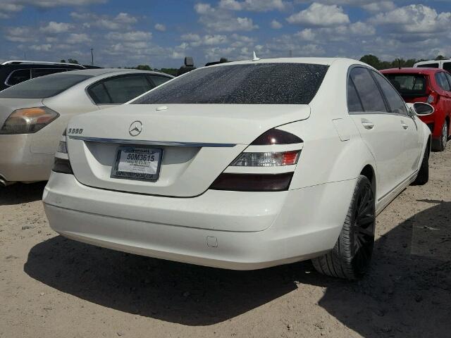 WDDNG71X07A030387 - 2007 MERCEDES-BENZ S 550 WHITE photo 4