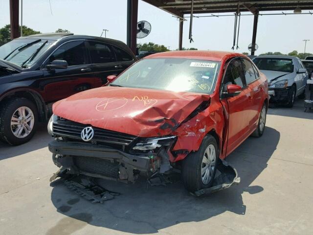 3VW2K7AJ0DM305338 - 2013 VOLKSWAGEN JETTA RED photo 2