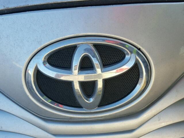 4T1BF3EK7BU771453 - 2011 TOYOTA CAMRY BASE SILVER photo 9