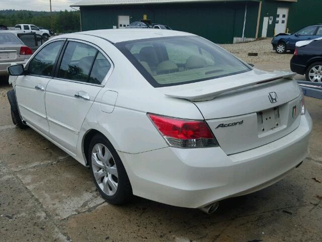 1HGCP3F87AA002476 - 2010 HONDA ACCORD EXL WHITE photo 3