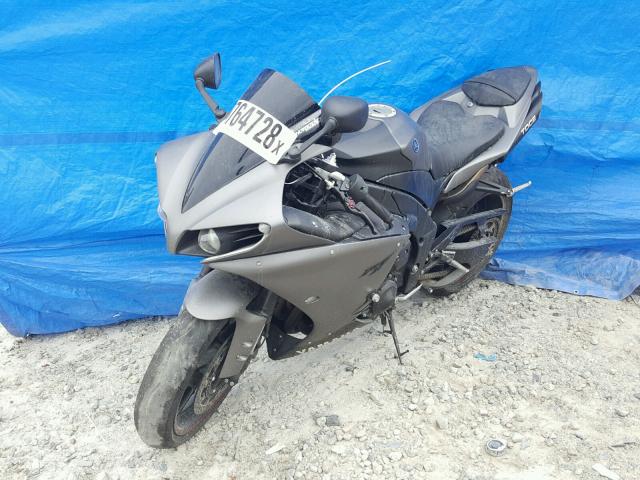 JYARN23E0DA015962 - 2013 YAMAHA YZFR1 GRAY photo 2