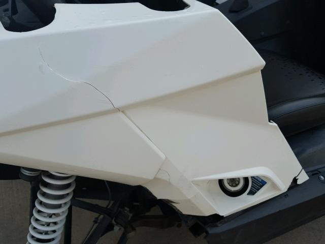 3JBPGAP22FJ000471 - 2015 CAN-AM MAVERICK 1 WHITE photo 15