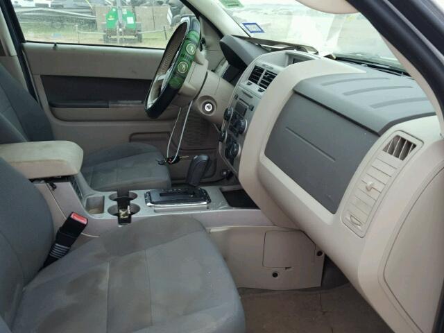 1FMCU03789KB11810 - 2009 FORD ESCAPE WHITE photo 5