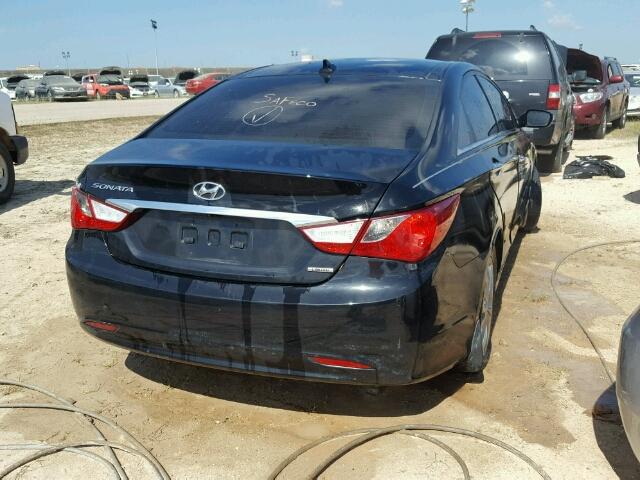 5NPEC4AC3CH393092 - 2012 HYUNDAI SONATA BLACK photo 4