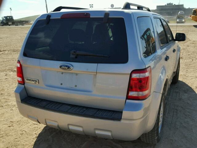 1FMCU03168KB92719 - 2008 FORD ESCAPE XLT SILVER photo 4