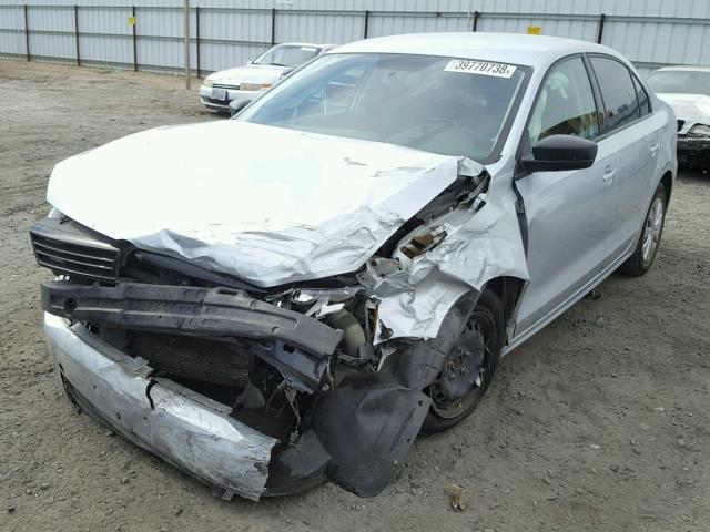 3VW2K7AJ4DM264261 - 2013 VOLKSWAGEN JETTA BASE SILVER photo 2