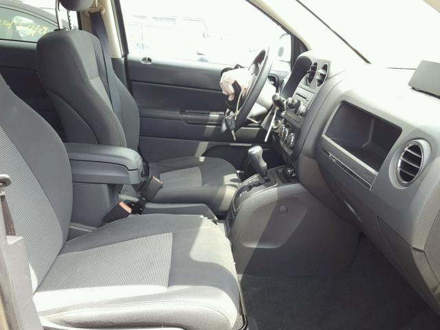 1C4NJCBA4CD542175 - 2012 JEEP COMPASS SP GRAY photo 5