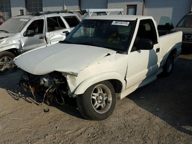 1GCCS14W928247419 - 2002 CHEVROLET S TRUCK S1 WHITE photo 2