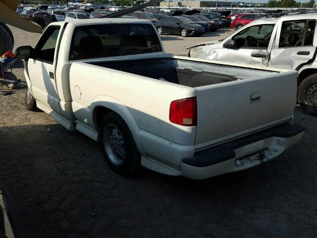 1GCCS14W928247419 - 2002 CHEVROLET S TRUCK S1 WHITE photo 3