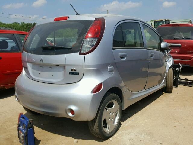 JA3215H13CU026460 - 2012 MITSUBISHI I MIEV ES SILVER photo 4