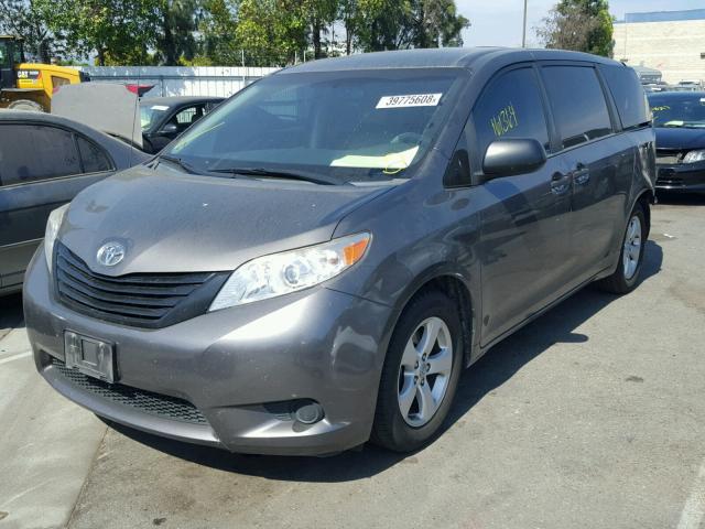 5TDZK3DC4DS373889 - 2013 TOYOTA SIENNA BAS CHARCOAL photo 2