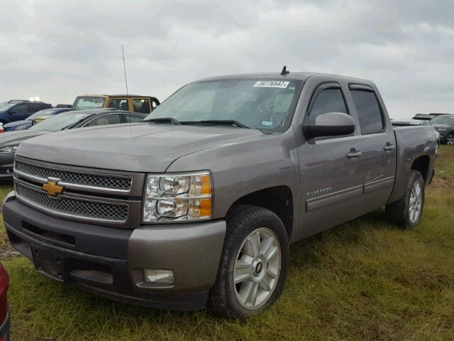 3GCPCTE00DG273361 - 2013 CHEVROLET SILVERADO BROWN photo 2