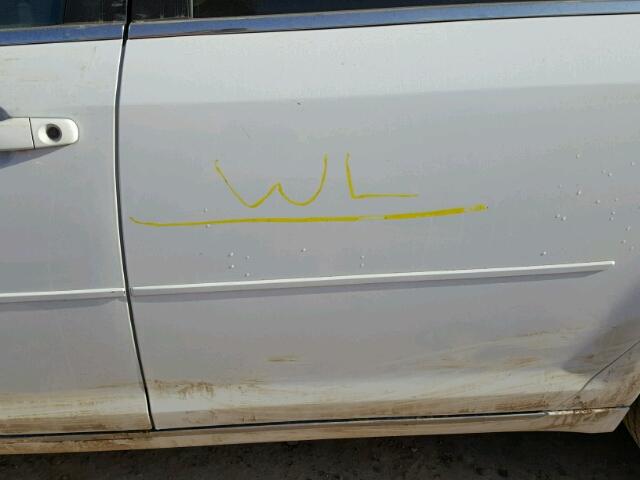 1G1ZD5E75BF300964 - 2011 CHEVROLET MALIBU თეთრი ფოტო 9