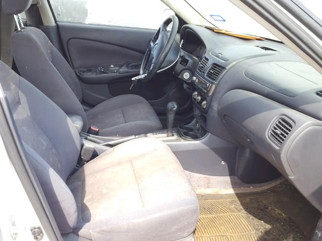 3N1BB51D81L118600 - 2001 NISSAN SENTRA SE WHITE photo 5