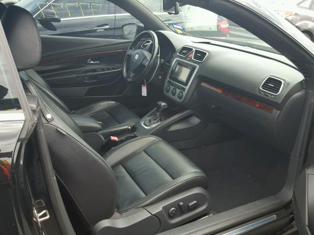 WVWFA71F79V016649 - 2009 VOLKSWAGEN EOS LUX 黑色 照片 5