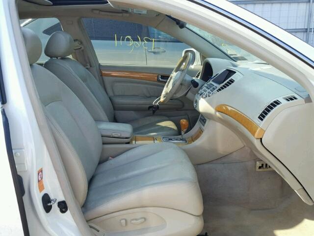 JNKBF01A32M002186 - 2002 INFINITI Q45 WHITE photo 5