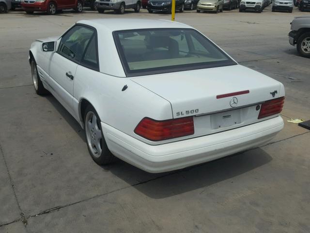 WDBFA67F5WF165826 - 1998 MERCEDES-BENZ SL 500 WHITE photo 3