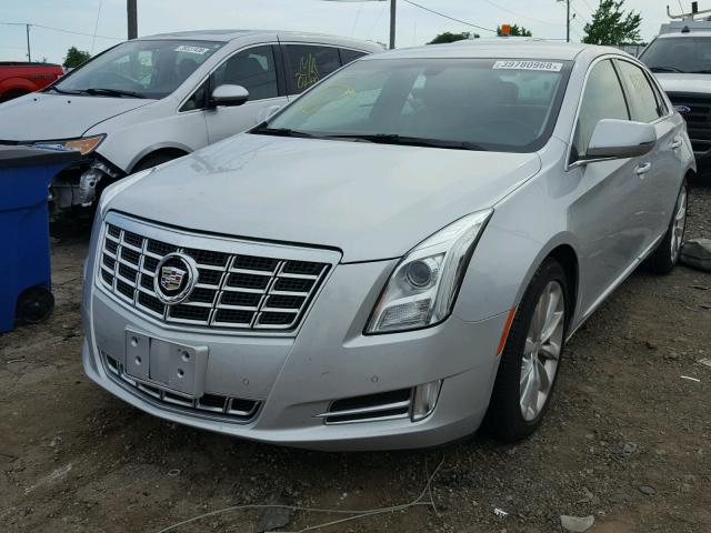 2G61P5S31D9208052 - 2013 CADILLAC XTS LUXURY SILVER photo 2